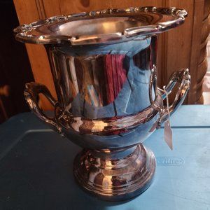 Champagne bucket